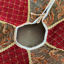 Load image into Gallery viewer, Tree Base Skirt Deluxe Fully Lined. 120cm