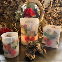 Load image into Gallery viewer, Bush Flora - Wax Lanterns Australiana