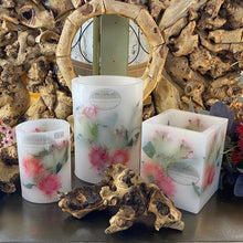 Load image into Gallery viewer, Bush Flora - Wax Lanterns Australiana