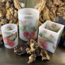 Load image into Gallery viewer, Bush Flora - Wax Lanterns Australiana