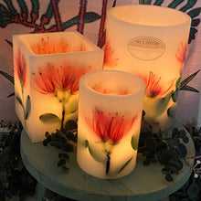 Load image into Gallery viewer, Red Flowering Gum - Australiana Wax Lanterns
