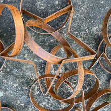 Load image into Gallery viewer, Rustic Metal Star Circle Garland 180cm
