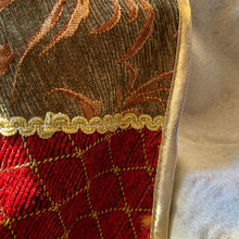 Load image into Gallery viewer, Deluxe Tree Base Skirt. Fully Lined. 120cm