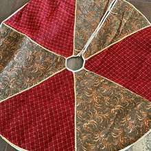 Load image into Gallery viewer, Tree Base Skirt. Deluxe Fully Lined. 120cm