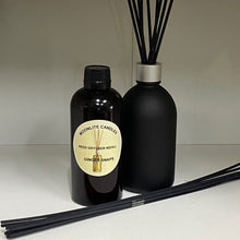 Load image into Gallery viewer, Ginger Snaps - Reed Diffuser Refill Fragrance 300ml Bottle + Set of Reeds