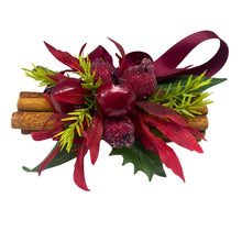 Load image into Gallery viewer, Cinnamon Sticks. Christmas Berries Mini Bundle Hanging. Fragrance Infused.
