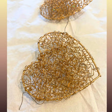 Load image into Gallery viewer, Gold Hearts Wire Mesh Garland 150cm
