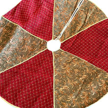 Load image into Gallery viewer, Tree Base Skirt Deluxe Fully Lined. 120cm
