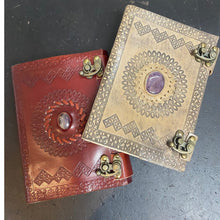 Load image into Gallery viewer, Earth Journal -100% Leather, &quot;Amethyst&quot; - One Stone Medium

