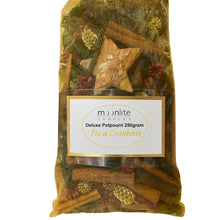 Load image into Gallery viewer, Fig and Cranberry Deluxe Pot Pourri. 250gram
