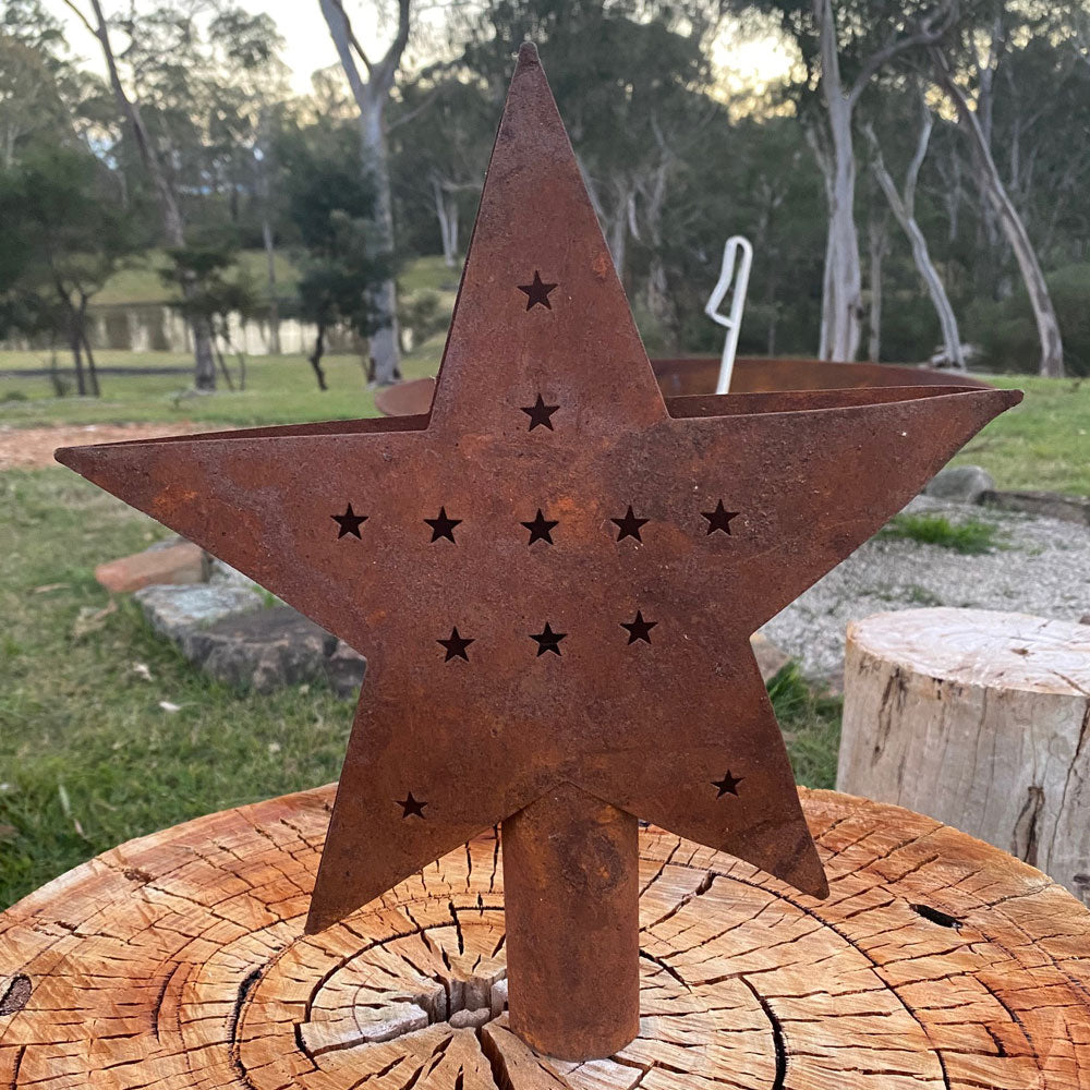 32cm Rustic Metal Star Tree Topper.