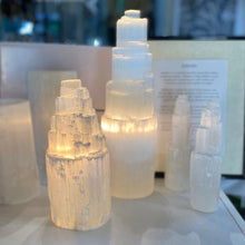 Load image into Gallery viewer, Selenite Lamps. 2 sizes
