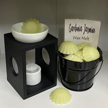 Load image into Gallery viewer, Gardenia Jasmine - Wax Melts

